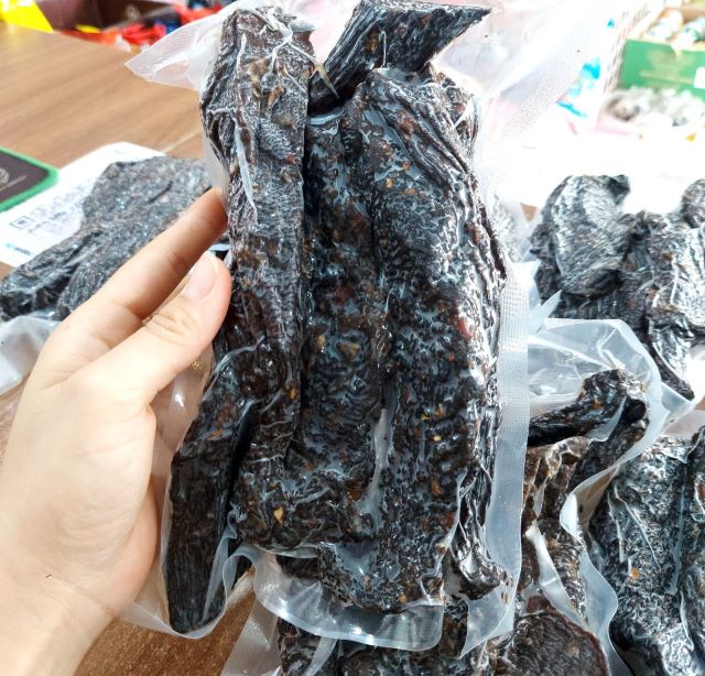 Thịt trâu gác bếp là món ăn giàu đạm, sắt, ít béo, rất thích hợp làm thức ăn bổ sung dinh dưỡng - Ảnh từ Thúy Nguyễn Thịt trâu gác bếp là món ăn giàu đạm, sắt, ít béo, rất thích hợp làm thức ăn bổ sung dinh dưỡng - Ảnh từ Thúy Nguyễn