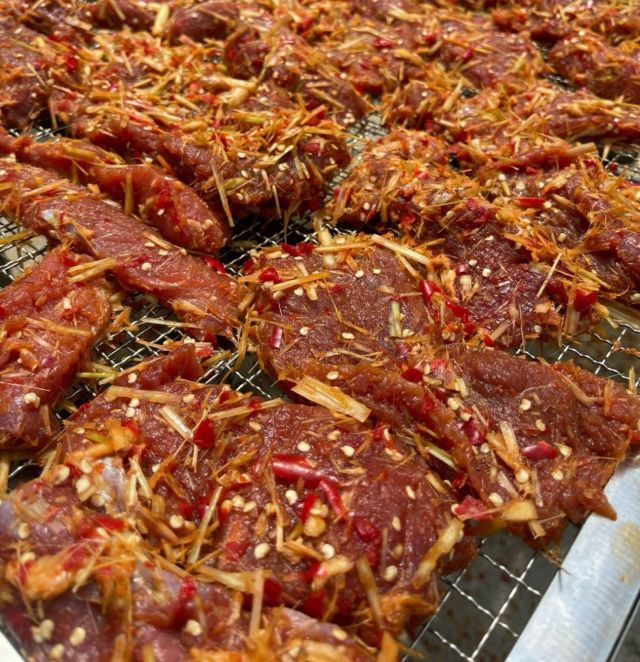 Bò một nắng Phú Yên - Ảnh từ Bò Một Nắng Thúy Liễu Bò một nắng Phú Yên - Ảnh từ Bò Một Nắng Thúy Liễu