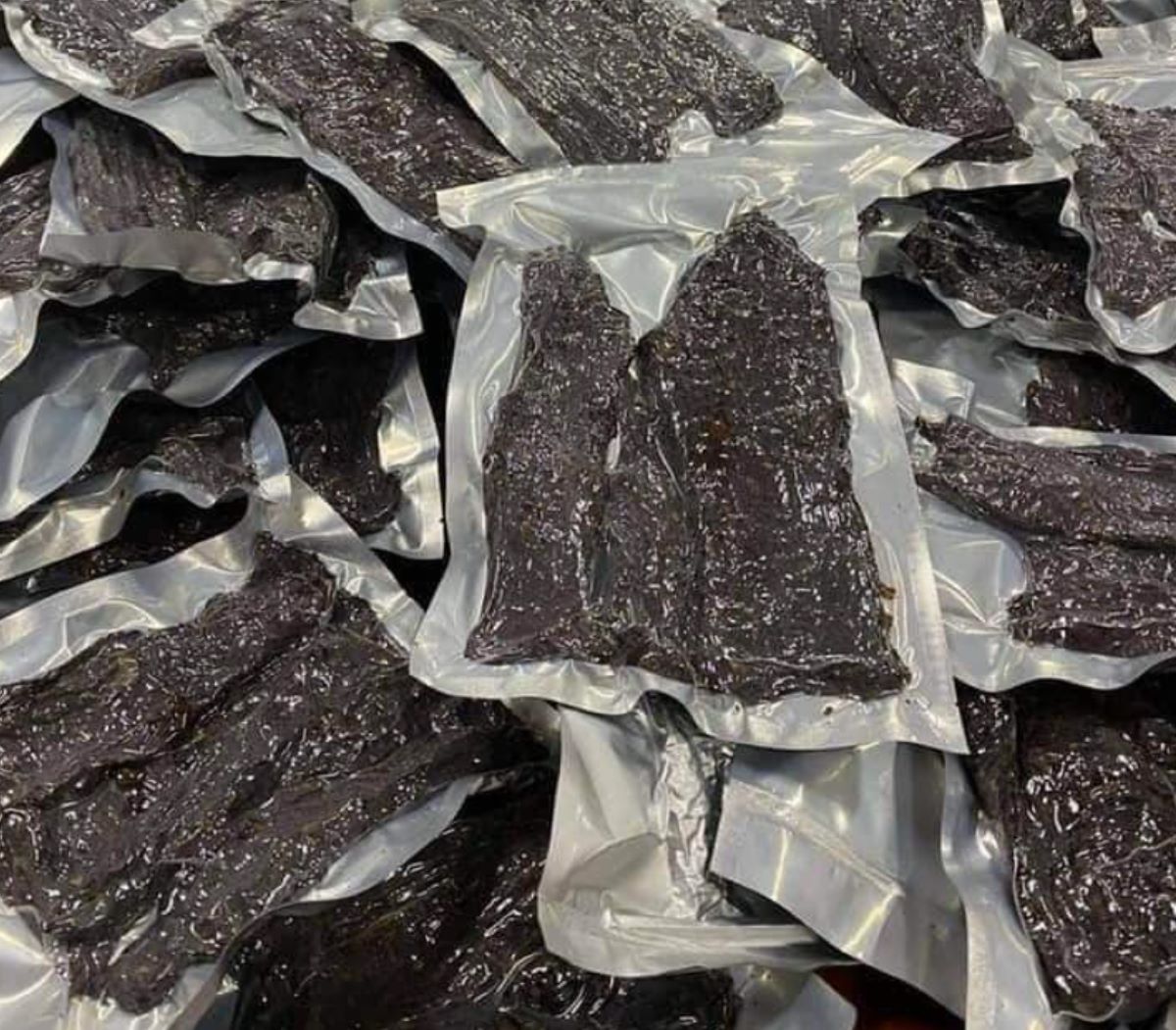 Những dịp thích hợp để tặng trâu gác bếp - Ảnh từ Lương Ngân